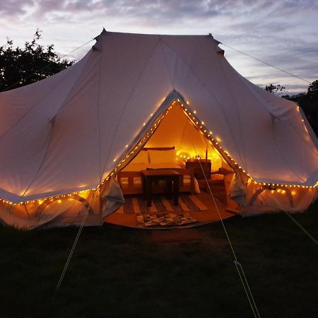 6M Emperor Tent Near Whitby With Log Burner Liverton ภายนอก รูปภาพ