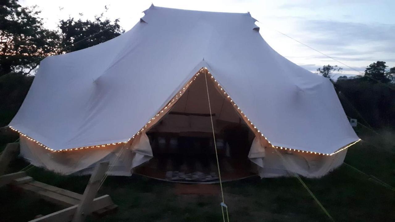6M Emperor Tent Near Whitby With Log Burner Liverton ภายนอก รูปภาพ